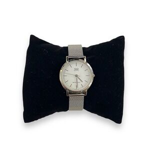 Q & Q Stainless Steel Adjustable Wristwatch